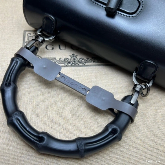 Hyperpeter with handle Small Gucci bag Bamboo top 0712